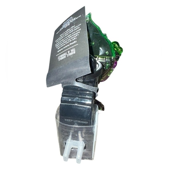 BATH & BODY WORKS Ghostly Goblet Projector Wallflowers Fragrance Plug-In - Picture 5 of 6